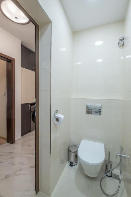 Top Location, Brand New 3 Bdrm Apt & Free Parking Sofía Exterior foto